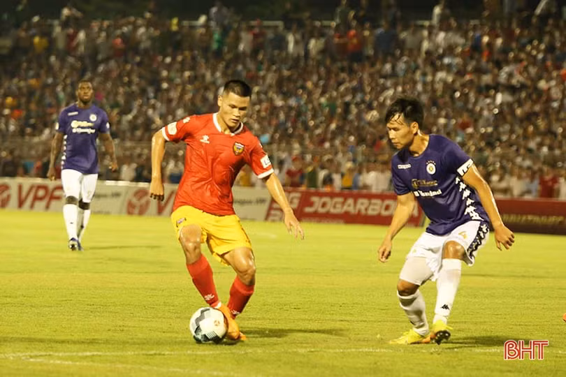 Thắng thuyết phục Quảng Nam 3-2, Hồng Lĩnh Hà Tĩnh chính thức vào top 8 V.League