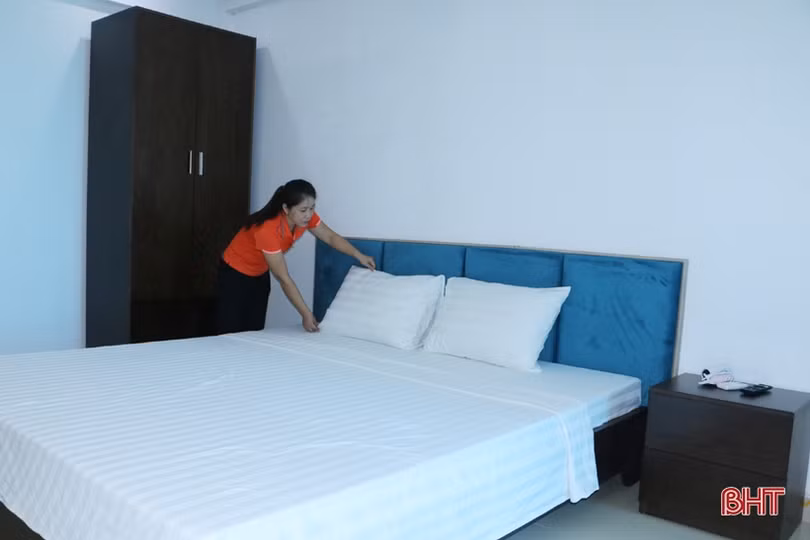 Khu du lịch biển Thiên Cầm “kín” khách những ngày nắng nóng