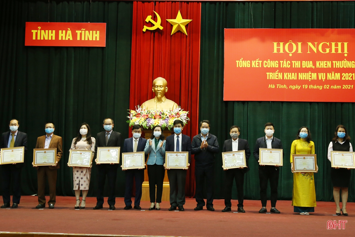 Hà Tĩnh tiếp tục tổ chức các phong trào thi đua, thực hiện thắng lợi các mục tiêu, nhiệm vụ