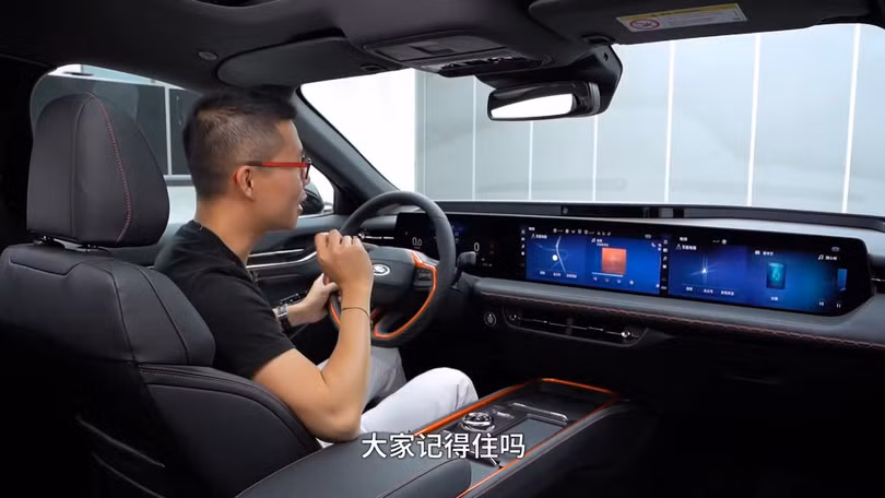 Cận cảnh Ford Evos 2021, SUV coupe khiến người Việt mê mẩn