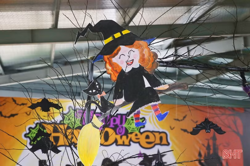 Lễ Halloween nhiều sắc màu của học sinh Hà Tĩnh