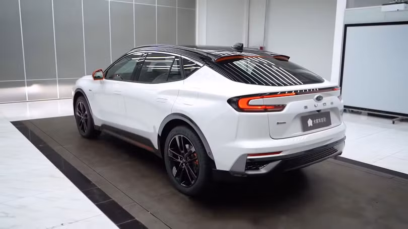 Cận cảnh Ford Evos 2021, SUV coupe khiến người Việt mê mẩn