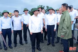 Bí thư Tỉnh ủy kiểm tra, đôn đốc tiến độ các dự án tại Khu kinh tế Vũng Áng