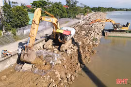 Khẩn trương thi công các hạng mục tiêu thoát lũ hạ du hồ Kẻ Gỗ