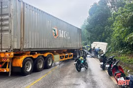 Cẩn trọng khi tham gia giao thông trong thời tiết mưa gió ở Hà Tĩnh