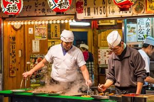 “Giải mã” tất tần tật sức hút ẩm thực đường phố của Osaka