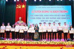 Thạch Hà tuyên dương 670 giáo viên, học sinh