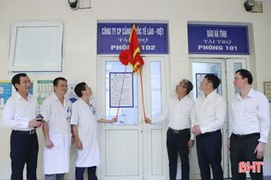Trao hỗ trợ phòng điều trị cho Bệnh viện Đa khoa tỉnh Hà Tĩnh