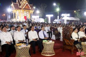 Đoàn đại biểu Hà Tĩnh dự Lễ kỷ niệm 40 năm Ngày thành lập tỉnh Bolikhămxay