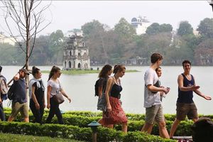 Du lịch Việt: Thoát khỏi mác "giá rẻ", hướng tới chất lượng cao?