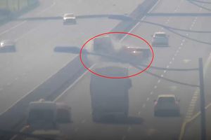 Video: Tài xế tranh cãi 3 phút trước tai nạn liên hoàn trên cao tốc