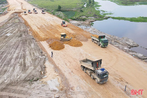 Nhiều nhà thầu cao tốc Bắc - Nam qua Hà Tĩnh lên kế hoạch thi công xuyên lễ