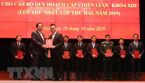 Bế giảng lớp bồi dưỡng cán bộ quy hoạch cấp chiến lược của Đảng