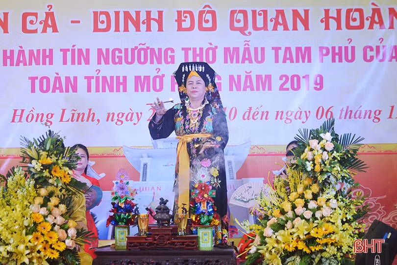 Đặc sắc lễ hội Đền Cả - Dinh đô Quan Hoàng Mười ở thị xã Hồng Lĩnh