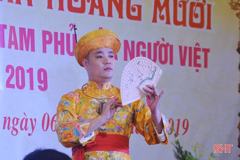 Đặc sắc lễ hội Đền Cả - Dinh đô Quan Hoàng Mười ở thị xã Hồng Lĩnh