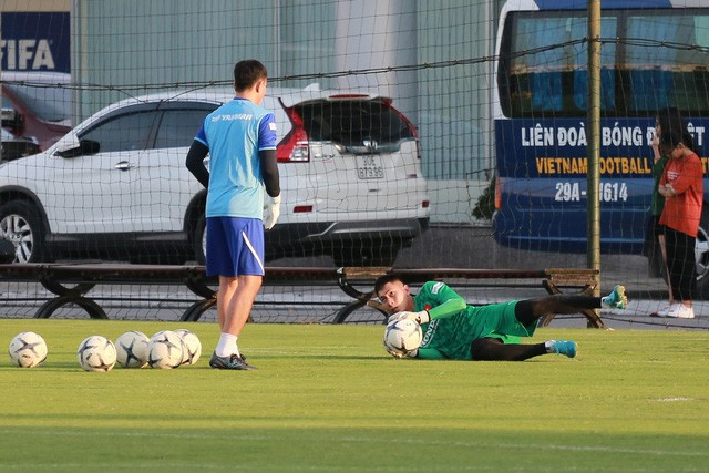 Giáo án “nhẹ nhàng” trong buổi tập thứ 2 của ĐT Việt Nam