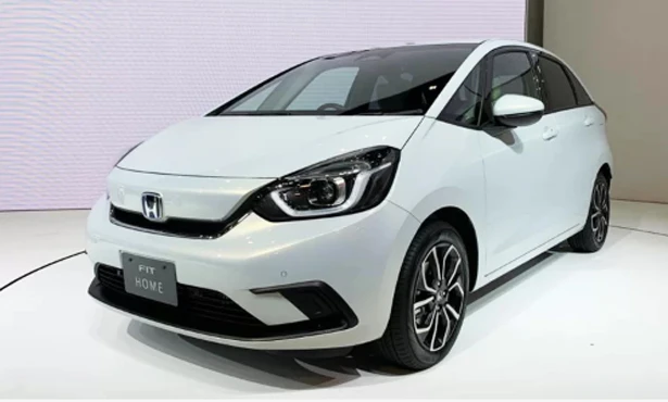 Honda Jazz thế hệ mới bớt cá tính, thêm động cơ hybrid