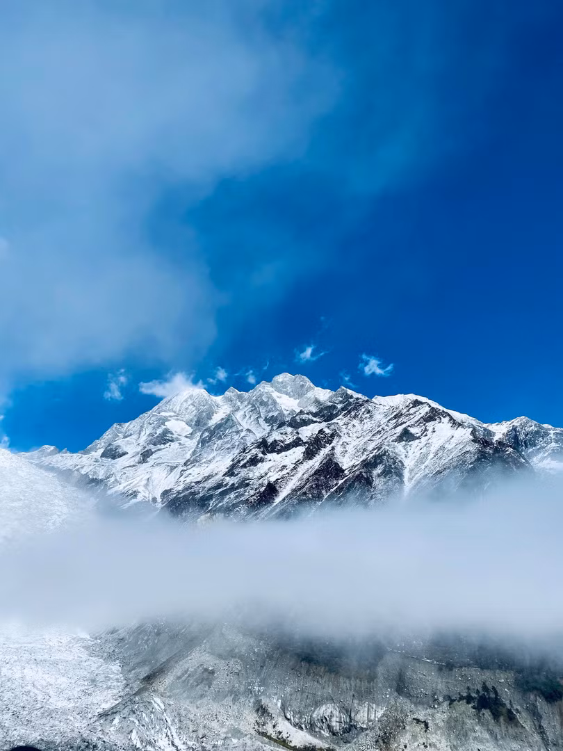 Núi rừng vào thu đẹp như tiên cảnh thu hút du khách tới Trung Quốc