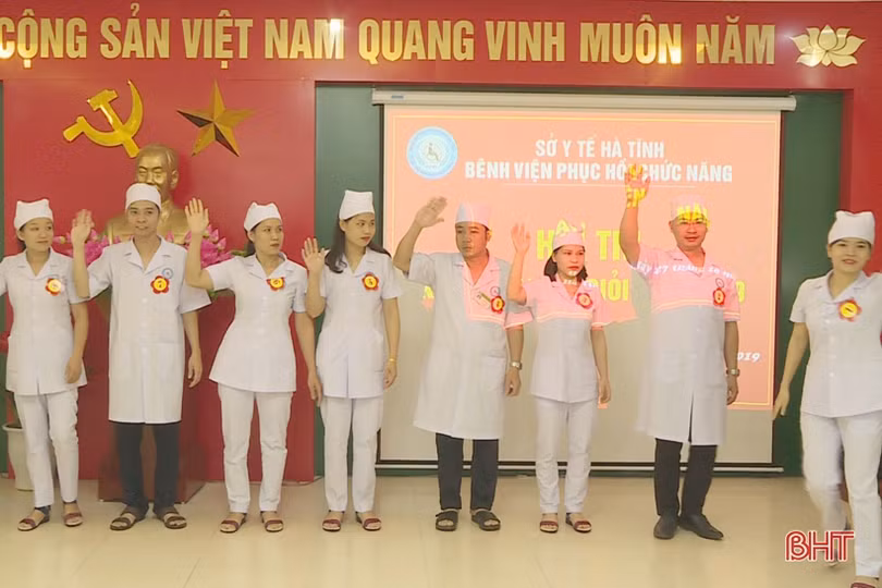 36 thí sinh Bệnh viện Phục hồi chức năng Hà Tĩnh thi kỹ thuật viên giỏi
