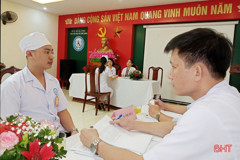 36 thí sinh Bệnh viện Phục hồi chức năng Hà Tĩnh thi kỹ thuật viên giỏi