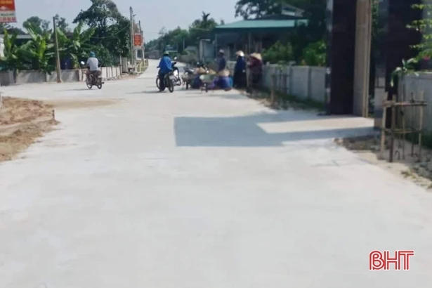 Bí quyết giúp Thạch Hà dẫn đầu toàn tỉnh về làm đường giao thông nông thôn