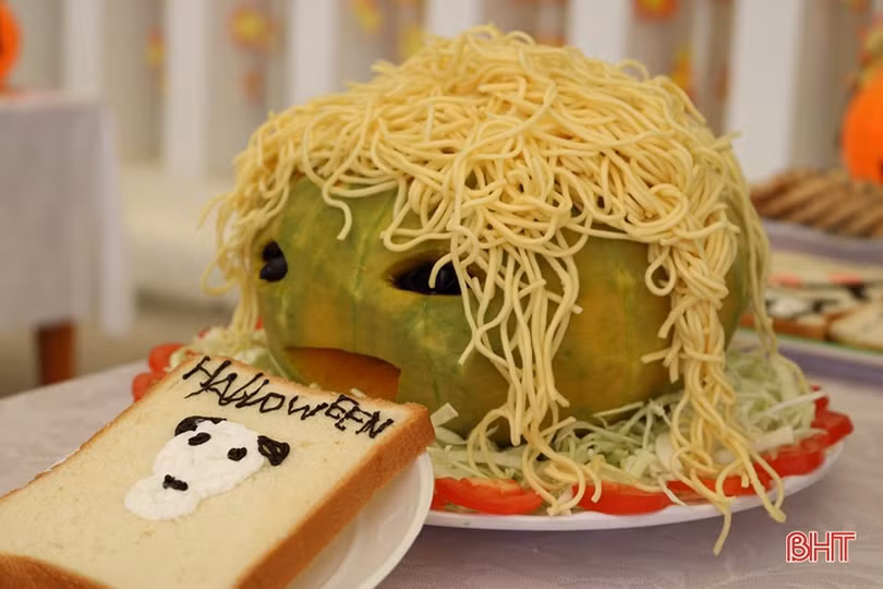 Thích thú hóa...“quỷ nhỏ” đón mùa lễ hội Halloween tại TP Hà Tĩnh