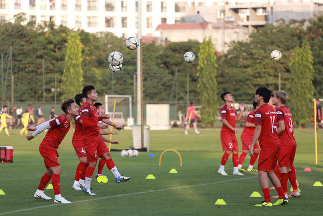 Giáo án “nhẹ nhàng” trong buổi tập thứ 2 của ĐT Việt Nam