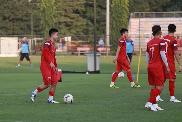 Giáo án “nhẹ nhàng” trong buổi tập thứ 2 của ĐT Việt Nam