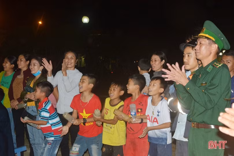 Chi cục Hải quan Cửa khẩu cảng Vũng Áng vô địch Giải bóng chuyền nam tại TX Kỳ Anh