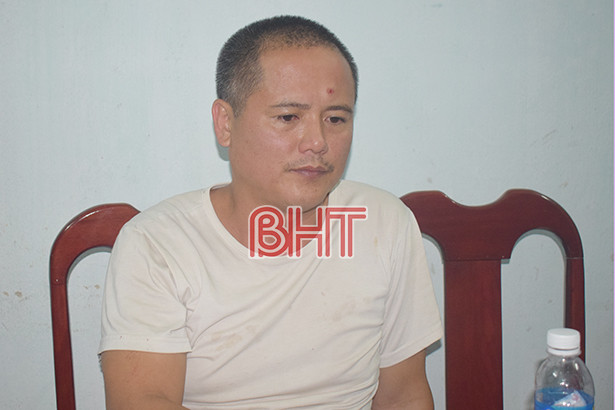 Mâu thuẫn gia đình, chồng dùng dao đâm vợ tử vong