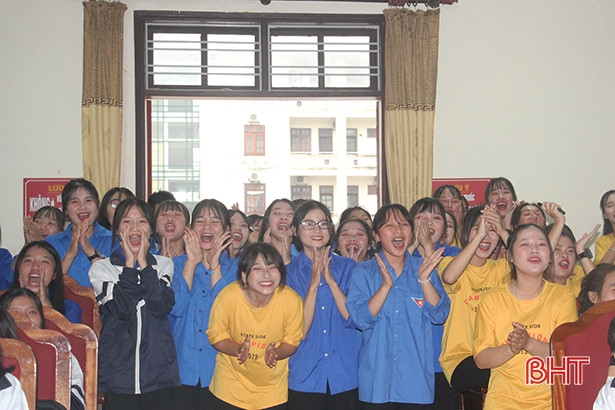 THPT Nguyễn Văn Trỗi “quán quân” Hội thi Vũ điệu thanh niên huyện Lộc Hà