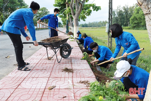 Hơn 200 đoàn viên thanh niên Nghi Xuân hưởng ứng “Ngày chủ nhật xanh”