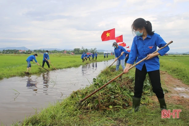 Tuổi trẻ Hà Tĩnh đồng loạt hưởng ứng “Ngày chủ nhật xanh” toàn quốc năm 2021