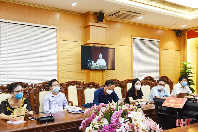 Tiếp thu Nghị quyết Đại hội XIII của Đảng gắn với nhiệm vụ phát triển văn học nghệ thuật, khoa học - kỹ thuật