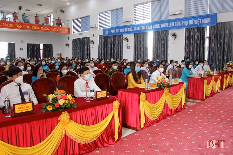 Bà Võ Thị Hương tái cử chức Chủ tịch Hội LHPN huyện Hương Sơn