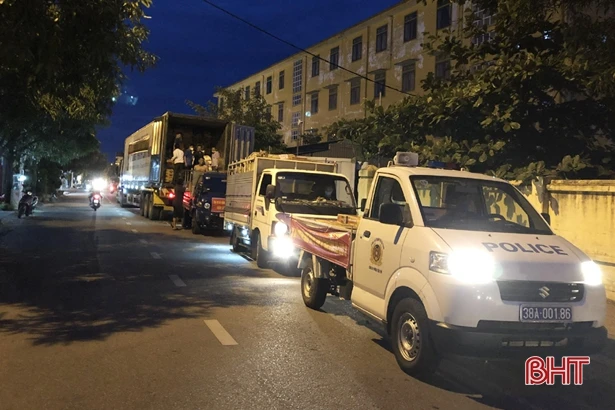 TP Hà Tĩnh quyên góp 62 tấn nhu yếu phẩm ủng hộ đồng bào miền Nam