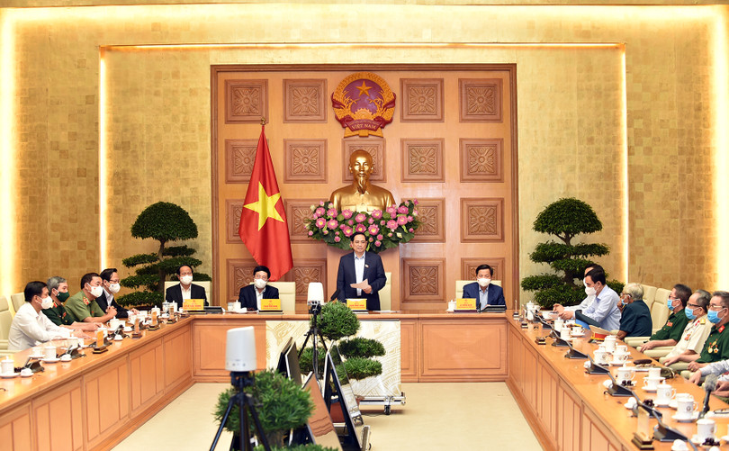 Thủ tướng nhấn mạnh, chăm lo sức khỏe, đời sống vật chất tinh thần với người có công luôn nhận được sự quan tâm đặc biệt và là nhiệm vụ chính trị quan trọng, thường xuyên của Đảng, Nhà nước và cả hệ thống chính trị - Ảnh: VGP/Nhật Bắc Chính phủ hoàn thiện cơ chế, chính sách ở mức cao nhất, trách nhiệm nhất để tri ân sâu sắc với người có công và gia đình chính sách