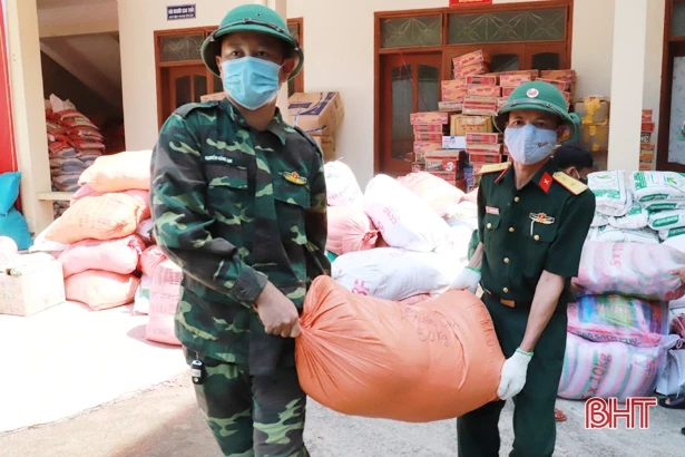 Nghi Xuân ủng hộ đồng bào miền Nam 57 tấn hàng hoá