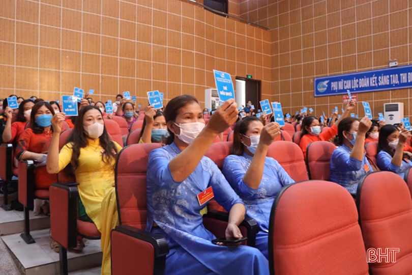 Đại hội Đại biểu phụ nữ huyện Can Lộc bầu 29 ủy viên Ban Chấp hành nhiệm kỳ 2021 - 2026