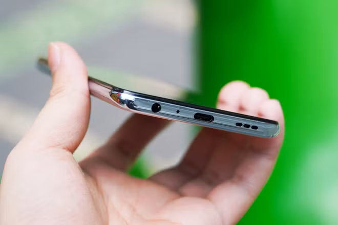 Oppo ra mắt Reno6 Z: Thiết kế mỏng nhẹ, hỗ trợ 5G, camera nhiều tính năng