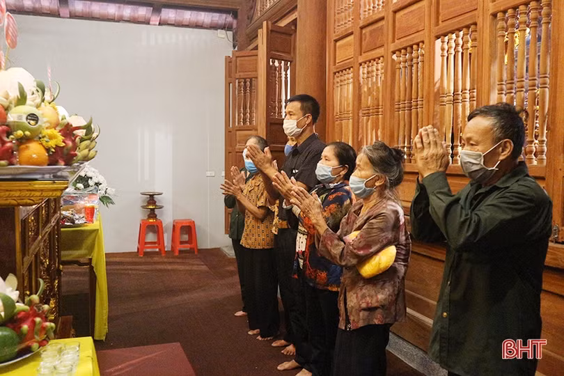 Xúc động lễ giỗ 10 nữ liệt sỹ thanh niên xung phong Ngã ba Đồng Lộc