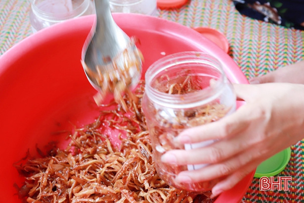 Giáo viên Nghi Xuân gửi 1.000 phần quà cho đồng bào miền Nam