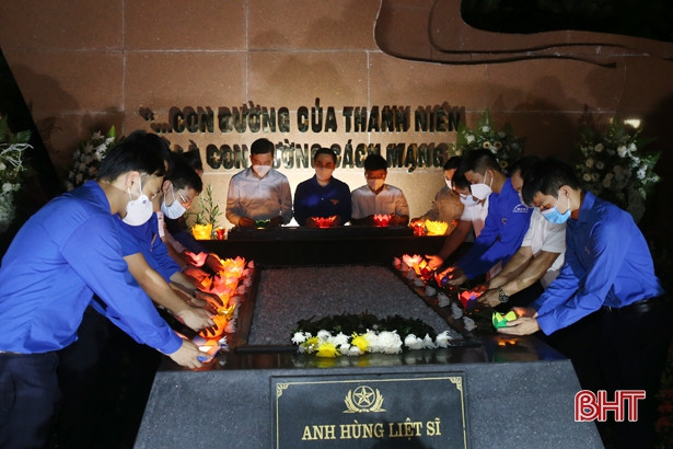 Xúc động lễ thắp nến tri ân anh hùng liệt sỹ Lý Tự Trọng