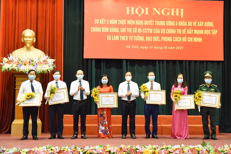 Hà Tĩnh tiếp tục siết chặt kỷ luật, kỷ cương hành chính, nâng cao đạo đức công vụ