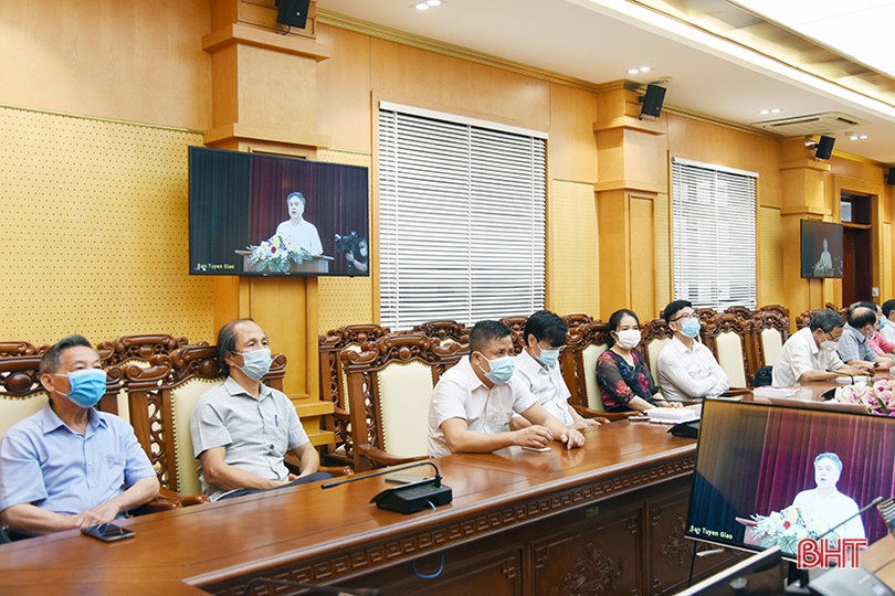 Tiếp thu Nghị quyết Đại hội XIII của Đảng gắn với nhiệm vụ phát triển văn học nghệ thuật, khoa học - kỹ thuật