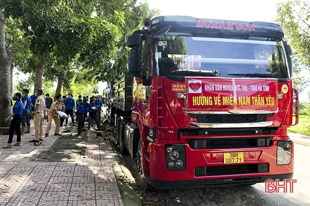 Nghi Xuân ủng hộ đồng bào miền Nam 57 tấn hàng hoá