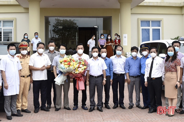 Hà Tĩnh cử 31 cán bộ y tế chi viện cho tỉnh Bình Dương chống dịch COVID-19