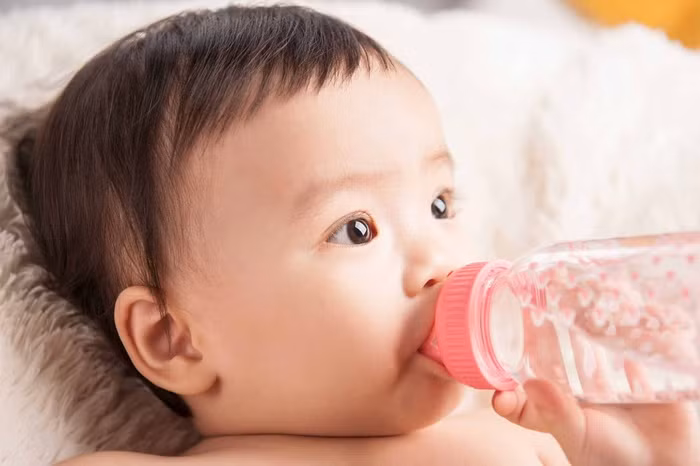 4 loại thực phẩm mẹ chớ cho bé ăn trước khi đi ngủ kẻo bé quấy khóc 