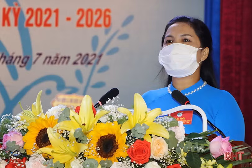 Bà Trần Thị Thanh Liên tái cử chức Chủ tịch Hội LHPN huyện Cẩm Xuyên