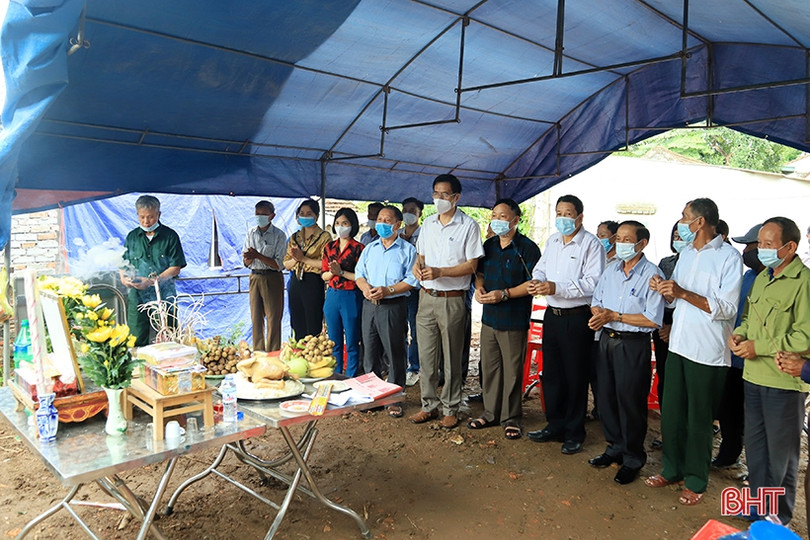 Khởi công xây dựng nhà tình nghĩa thờ phụng liệt sỹ ở thị xã Hồng Lĩnh